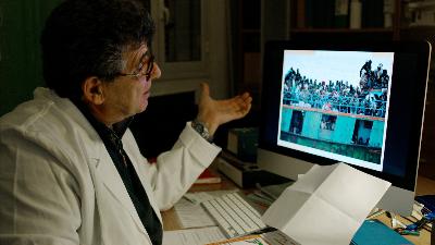 05FuocoammareOgiennamorzuFuocoammareFireAtSeadir_GianfrancoRosi_400x400